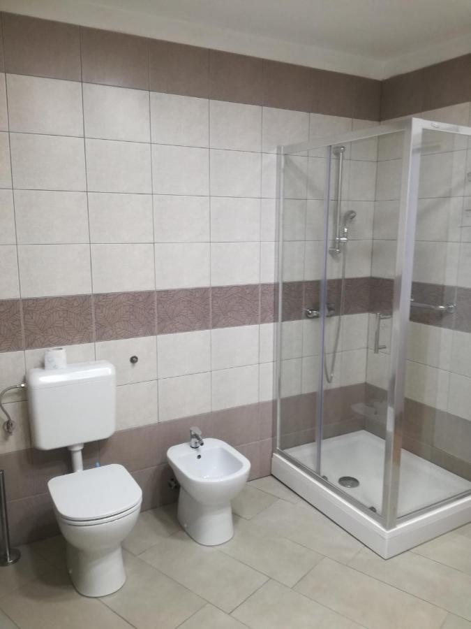 Guesthouse Skofije Ob Parenzani Spodnje Skofije ภายนอก รูปภาพ