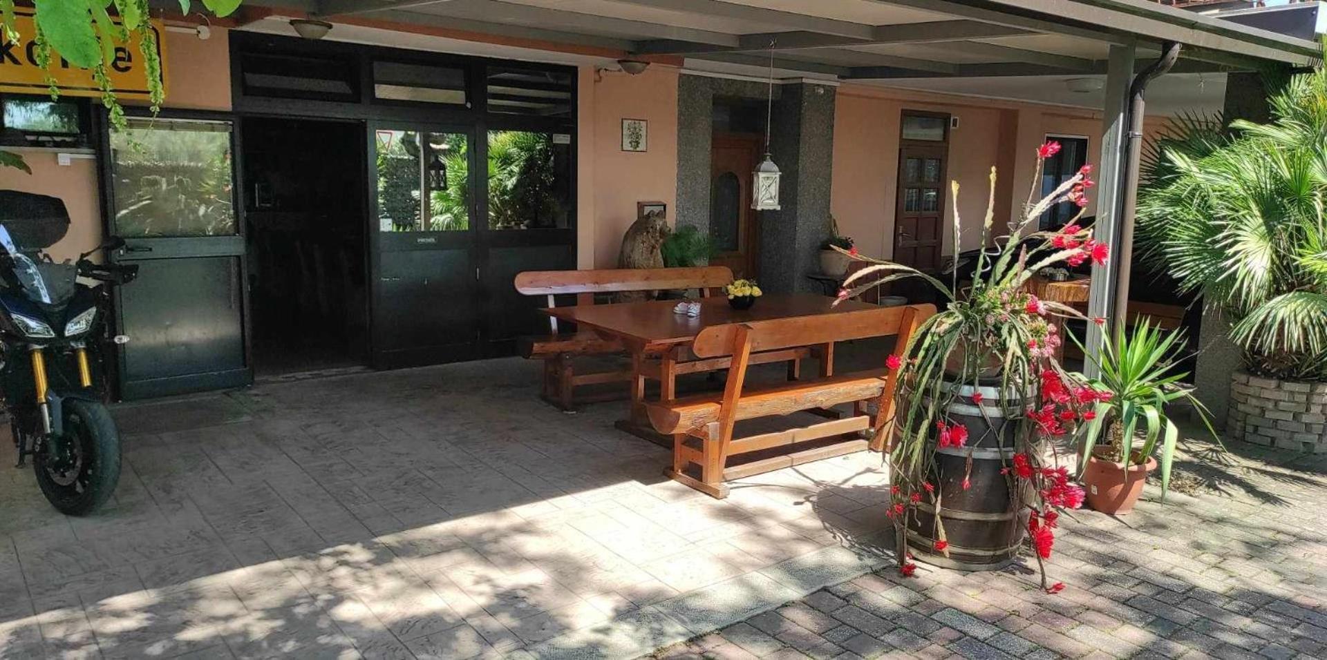 Guesthouse Skofije Ob Parenzani Spodnje Skofije ภายนอก รูปภาพ